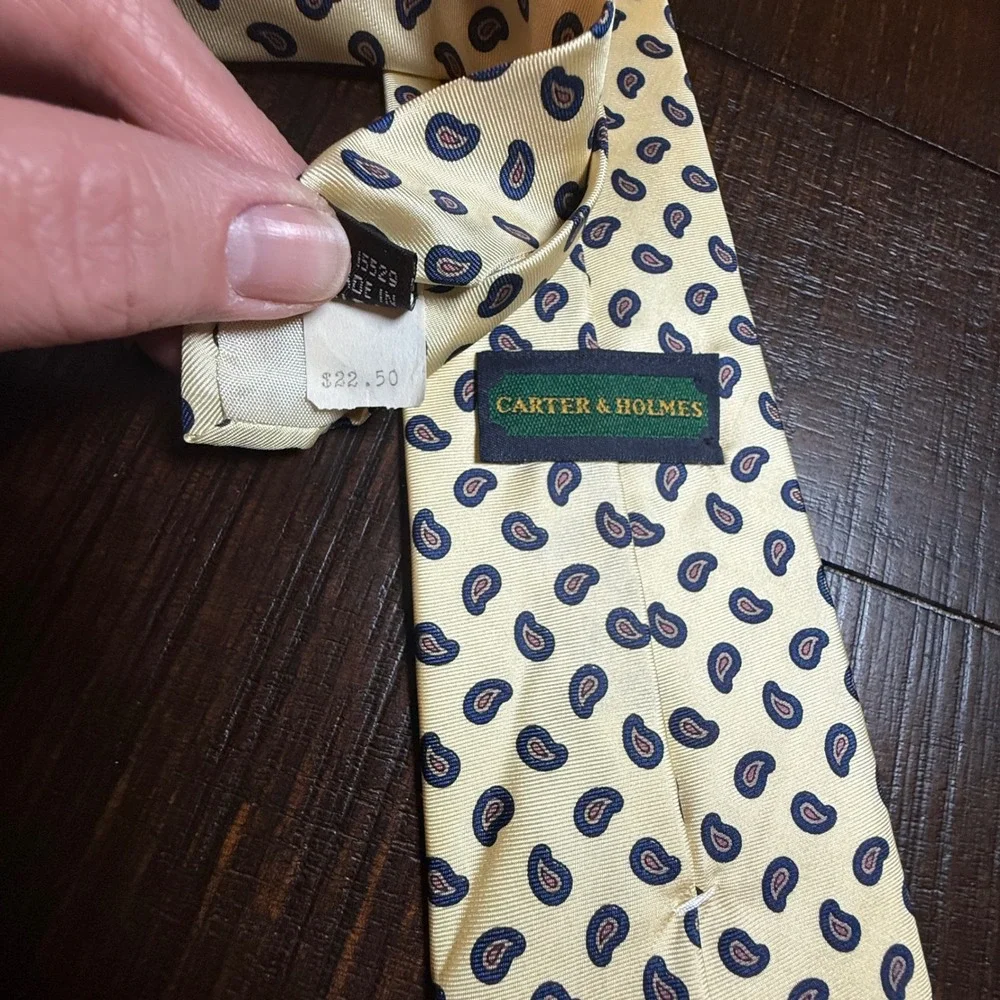 Vintage Carter & Holmes Mens Silk Tie Butter Yellow Navy Paisley Italian Necktie